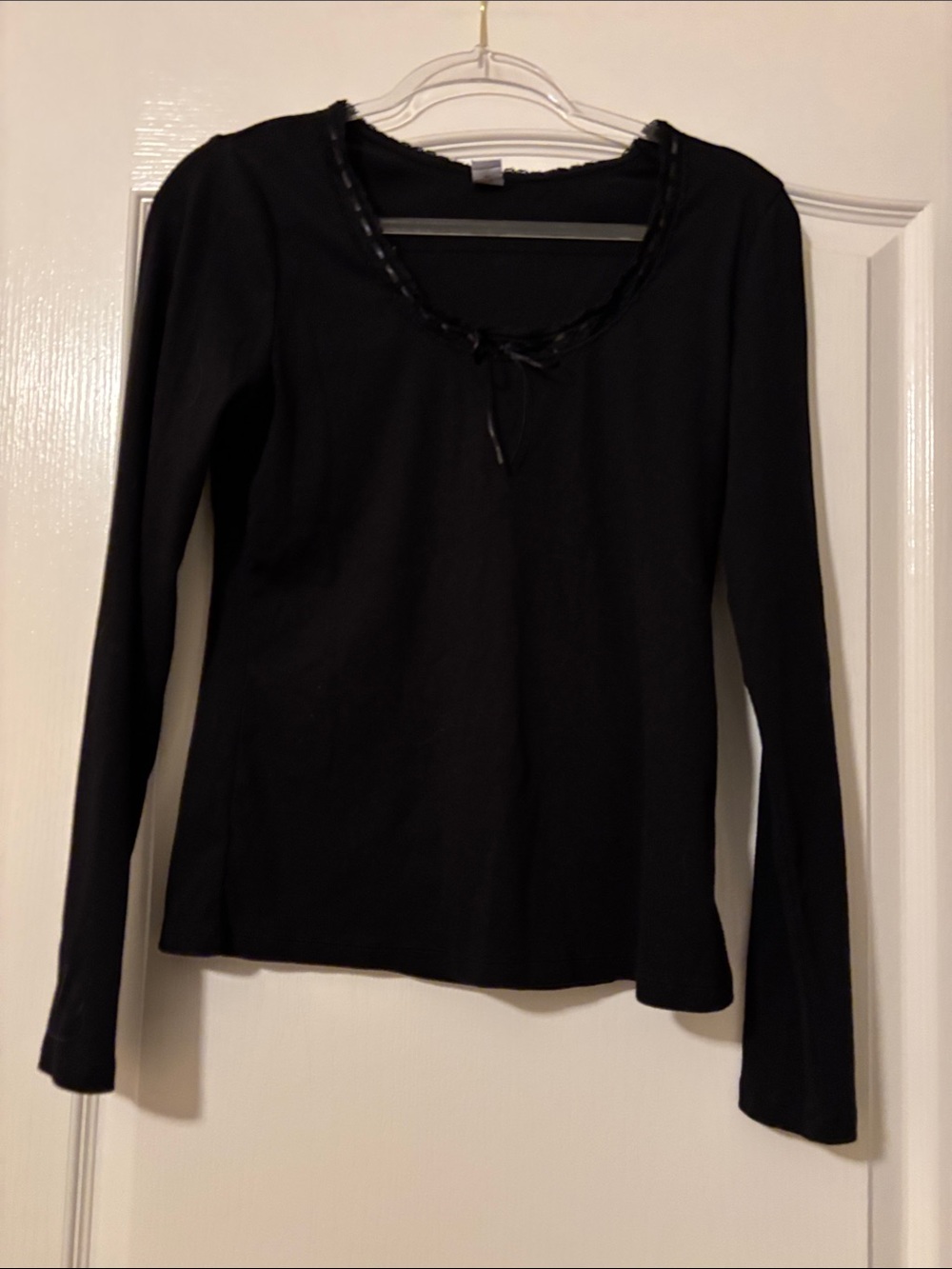 NWOT Old Navy Black Women's Long-Sleeve Scoop Neck Top